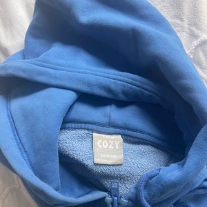 Aritzia zip up